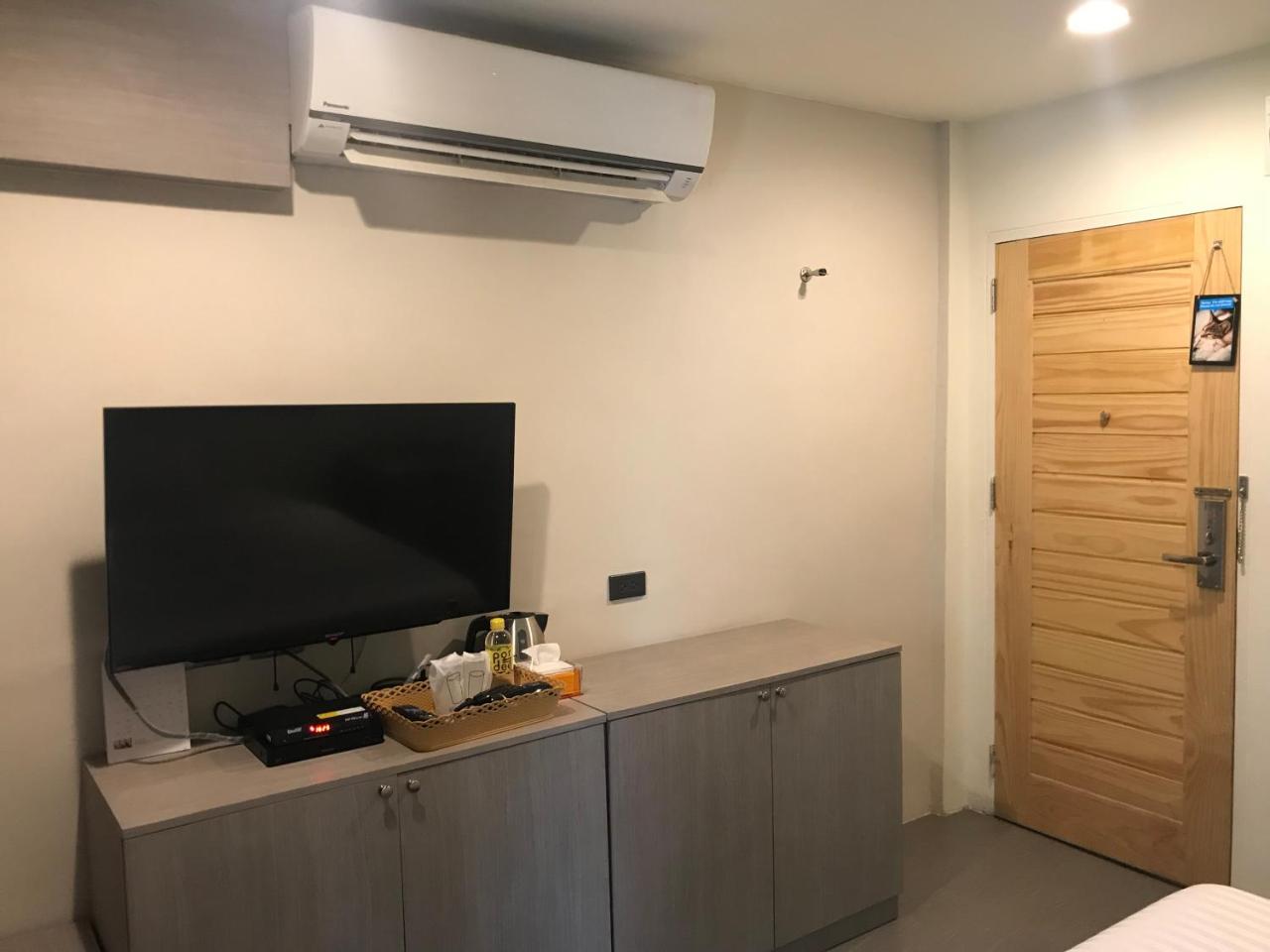 Lazy Sunday Hostel Μπανγκόκ Εξωτερικό φωτογραφία